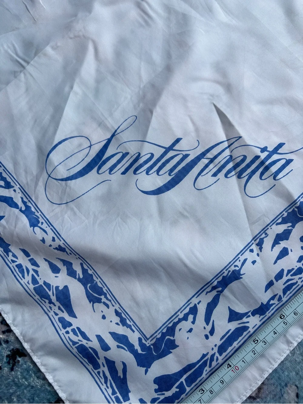 N/A blue white